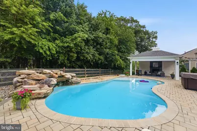43909 Churchill Glen Drive, Chantilly, VA 20152 - Photo 2