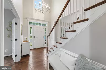 43909 Churchill Glen Drive, Chantilly, VA 20152 - Photo 6