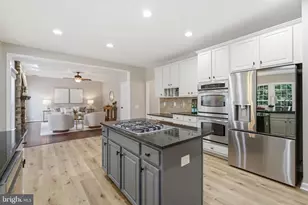 43909 Churchill Glen Dr, Chantilly, VA 20152 - Photo 24