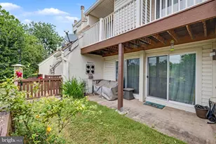1054 Warwick Ct, Sterling, VA 20164 - Photo 40