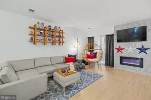 1054 Warwick Ct, Sterling, VA 20164 - Photo 6