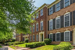 25806 Turlough Terrace, Chantilly, VA 20152 - Photo 8