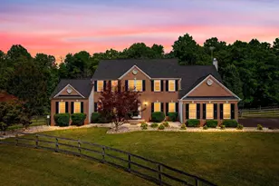 38689 Cassia Ln, Lovettsville, VA 20180 - Photo 2