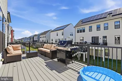 25419 Hartland Orchard Terrace, Chantilly, VA 20152 - Photo 18