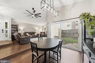 101 Park Hill Ct, Sterling, VA 20164 - Photo 8