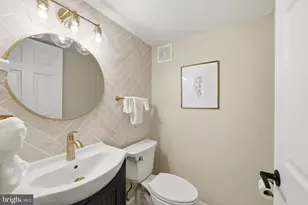 101 Park Hill Ct, Sterling, VA 20164 - Photo 32