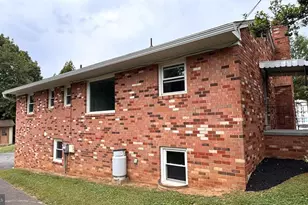 204 Ayr St NW, Leesburg, VA 20176 - Photo 26