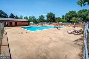 125 Clubhouse Dr SW, Leesburg, VA 20175 - Photo 40