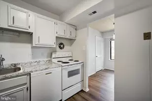 125 Clubhouse Dr SW, Leesburg, VA 20175 - Photo 20