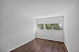 1056 Warwick, Sterling, VA 20164 - Photo 10