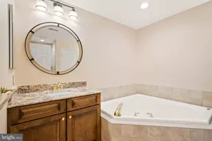 18402 Lanier Island Square, Leesburg, VA 20176 - Photo 36