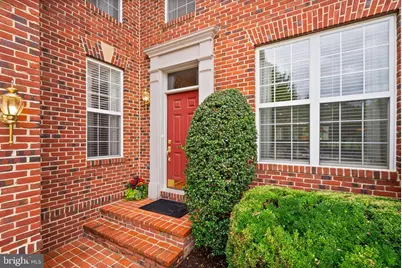 18402 Lanier Island Square, Leesburg, VA 20176 - Photo 6