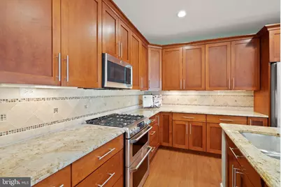 18402 Lanier Island Square, Leesburg, VA 20176 - Photo 12