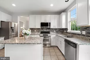 20915 Chippoaks Forest Cir, Sterling, VA 20165 - Photo 10