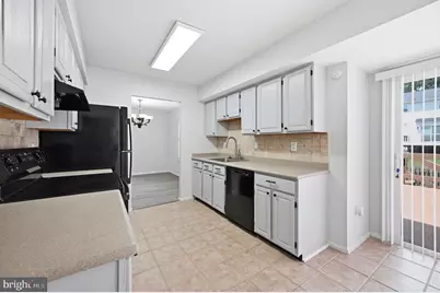 10609 Oxford Court, Great Falls, VA 22066 - Photo 30