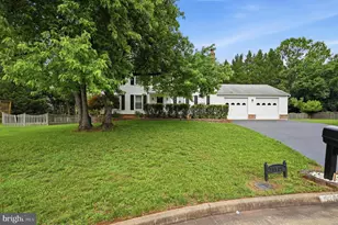 10609 Oxford Ct, Great Falls, VA 22066 - Photo 60
