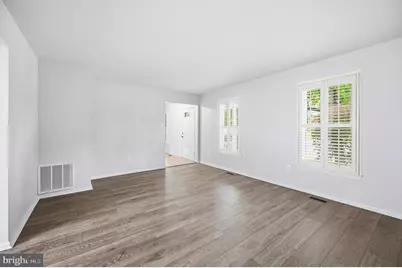 10609 Oxford Court, Great Falls, VA 22066 - Photo 16