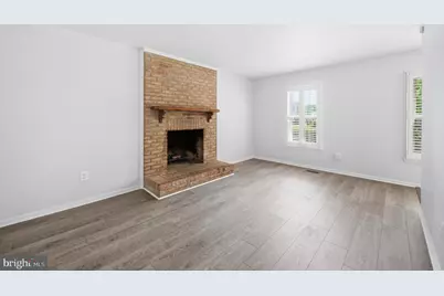 10609 Oxford Court, Great Falls, VA 22066 - Photo 4