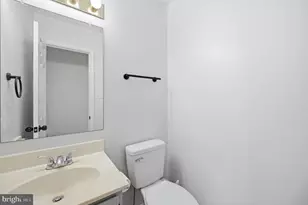 10609 Oxford Ct, Great Falls, VA 22066 - Photo 10