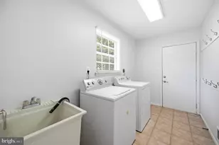 10609 Oxford Ct, Great Falls, VA 22066 - Photo 48
