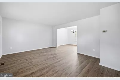 10609 Oxford Court, Great Falls, VA 22066 - Photo 12