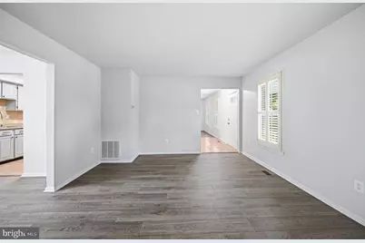 10609 Oxford Court, Great Falls, VA 22066 - Photo 14