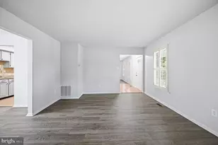 10609 Oxford Ct, Great Falls, VA 22066 - Photo 14