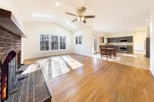36767 Pelham Ct, Purcellville, VA 20132 - Photo 8