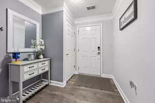 229 Hawks View Square SE, Leesburg, VA 20175 - Photo 2