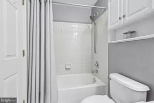 229 Hawks View Square SE, Leesburg, VA 20175 - Photo 32