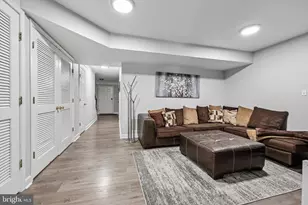 229 Hawks View Square SE, Leesburg, VA 20175 - Photo 18