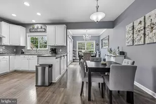 229 Hawks View Square SE, Leesburg, VA 20175 - Photo 10