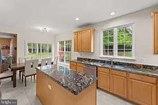18240 Oak Lake Ct, Leesburg, VA 20176 - Photo 16