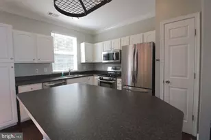 21786 Dragons Green Square, Ashburn, VA 20147 - Photo 10