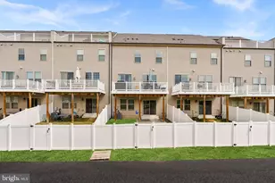 1093 Venifena Terrace SE, Leesburg, VA 20175 - Photo 8