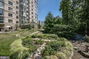 19375 Cypress Ridge Terrace, Leesburg, VA 20176 - Photo 42