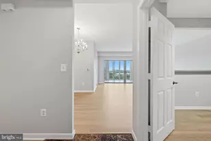 19375 Cypress Ridge Terrace, Leesburg, VA 20176 - Photo 4