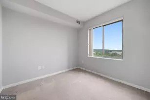 19375 Cypress Ridge Terrace, Leesburg, VA 20176 - Photo 32