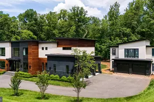 40388 Manbar Ln, Leesburg, VA 20175 - Photo 2