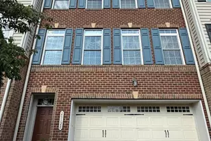 25128 Deerhurst Terrace, Chantilly, VA 20152 - Photo 2