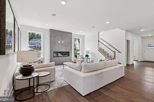 42735 Cannon Chapel Dr, Leesburg, VA 20176 - Photo 2