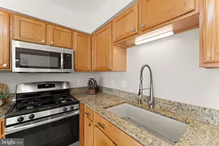 203 Shirley Square SE, Leesburg, VA 20175 - Photo 20