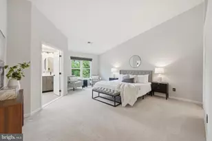 21549 Trowbridge Square, Ashburn, VA 20147 - Photo 22