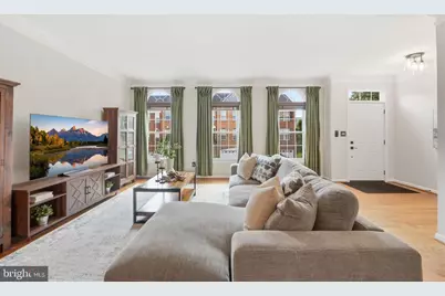 21549 Trowbridge Square, Ashburn, VA 20147 - Photo 4