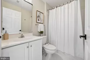21549 Trowbridge Square, Ashburn, VA 20147 - Photo 32