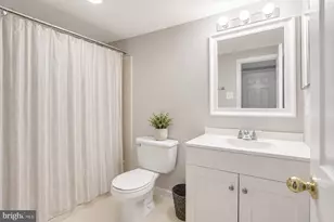 20618 Bridgeport Ct, Sterling, VA 20165 - Photo 32
