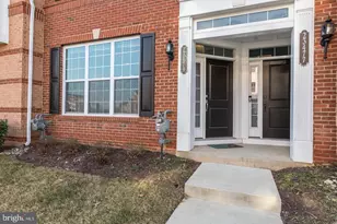 23479 Belvoir Woods Terrace, Ashburn, VA 20148 - Photo 2