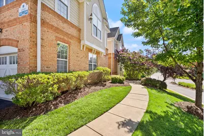 43920 Hickory Corner Terrace #114, Ashburn, VA 20147 - Photo 2