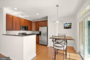 43920 Hickory Corner Terrace, Ashburn, VA 20147 - Photo 4