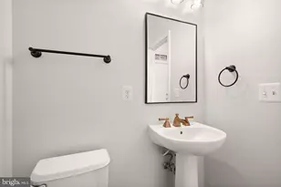 43920 Hickory Corner Terrace, Ashburn, VA 20147 - Photo 14